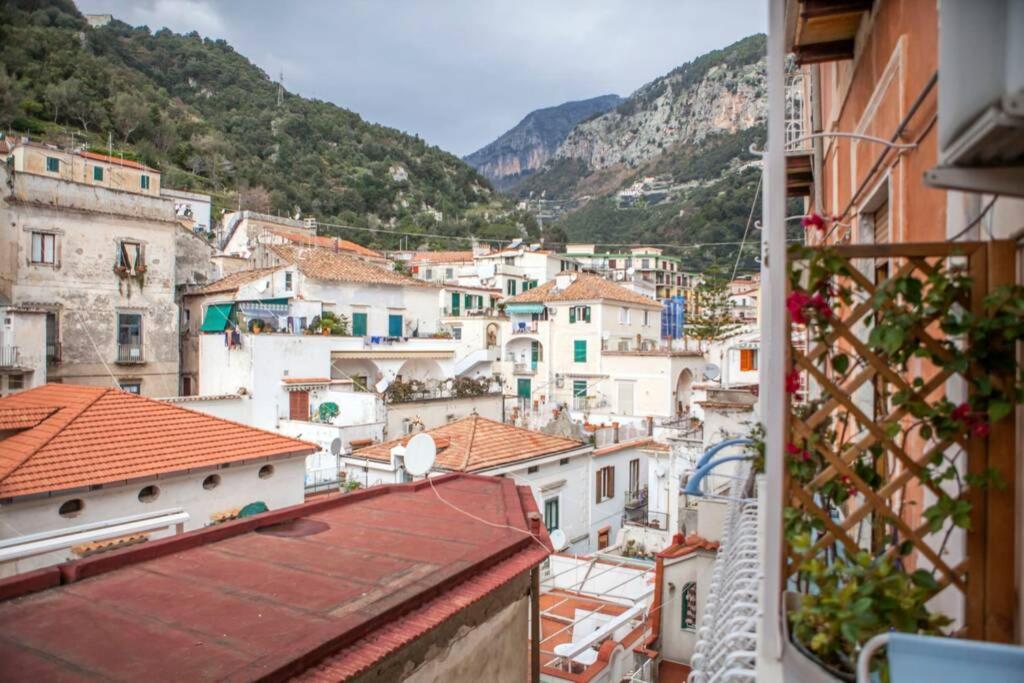 Charming Apartment In The Centre Of Amalfi Exterior photo